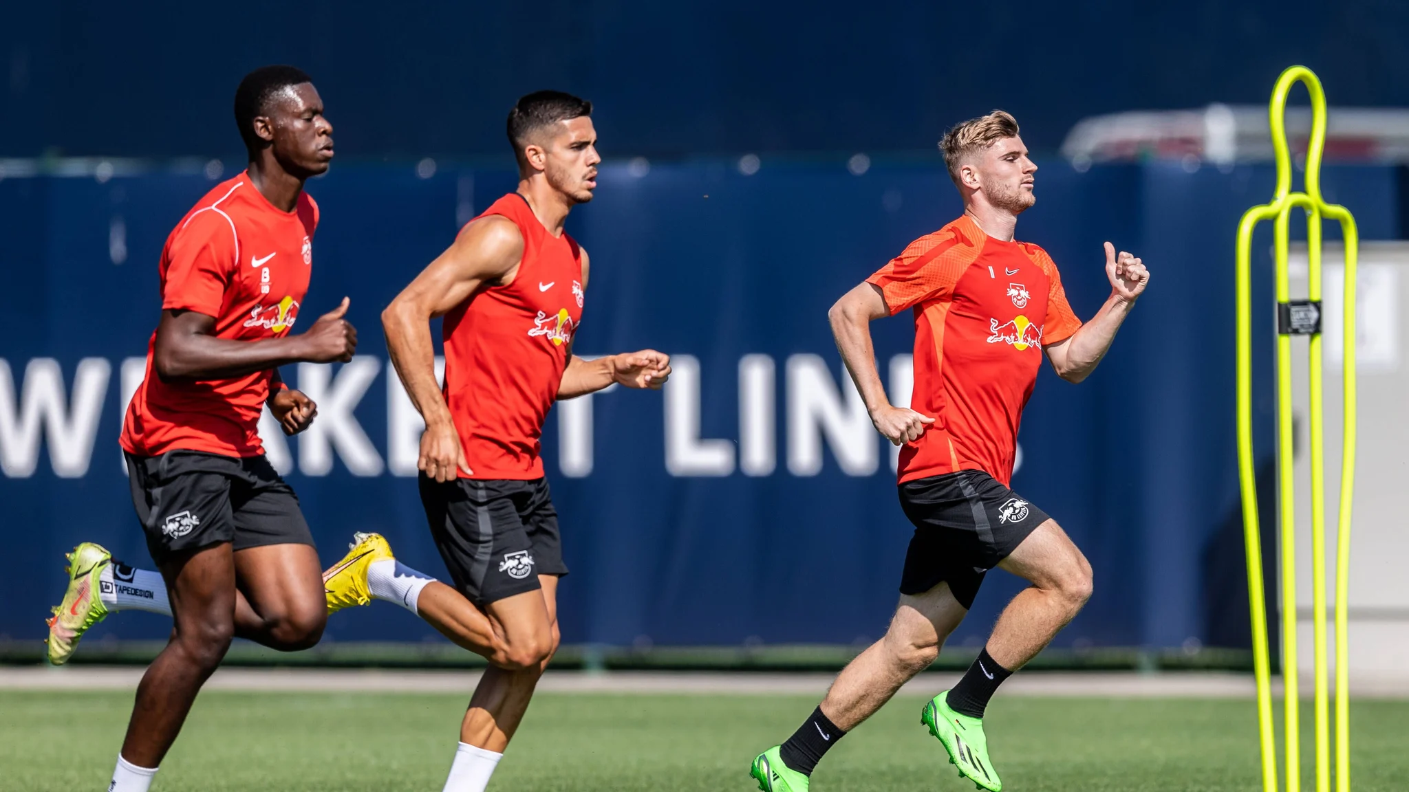 华体会官网-包含莱比锡战平热刺，C罗乌龙送礼亚洲杯的词条